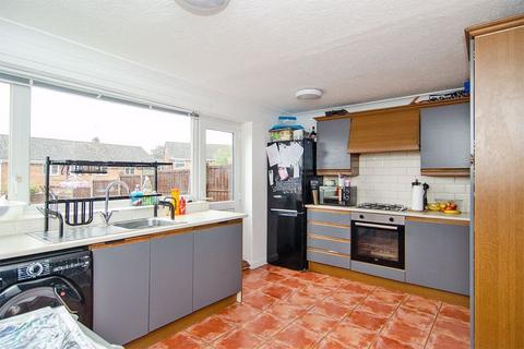 7 Winter Close, Lichfield, WS13 6BD