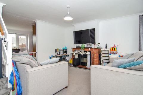 7 Winter Close, Lichfield, WS13 6BD