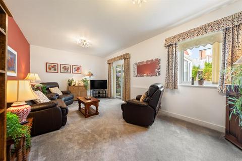 3 bedroom bungalow for sale, Malvern Oaks Close, Cradley, Malvern, WR13 5NE