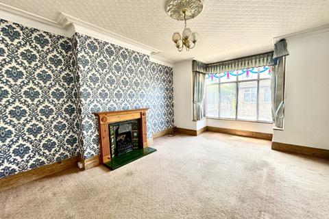 4 bedroom end of terrace house for sale, Oxford Road, Gomersal, Cleckheaton, BD19