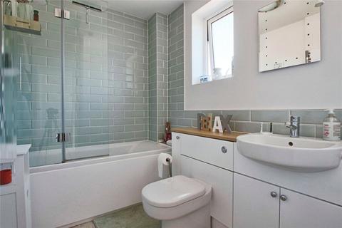 60 Ollerton, Bracknell, RG12 7RA
