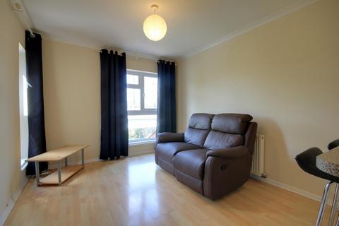 66 Avon Place, Reading, RG1 3LA