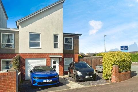 3 bedroom semi-detached house for sale, Conway Grove, Chester CH1