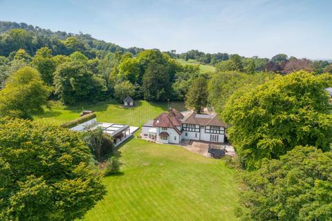 4 bedroom detached house for sale, Cadsden Road, Buckinghamshire HP27