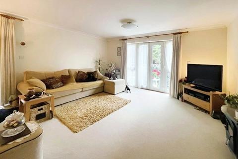 2 bedroom flat for sale, Beachy Head View, East Sussex TN38