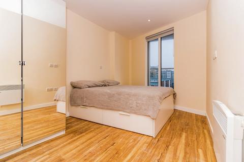 2 bedroom apartment to rent, Elmira Way, Greater Manchester M5