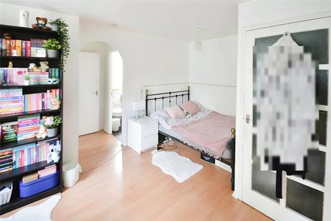 Studio for sale, Myers Lane, London SE14