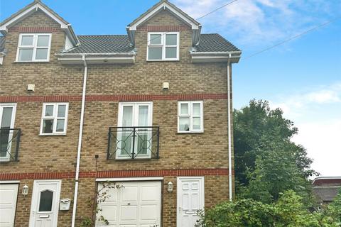 3 bedroom end of terrace house for sale, Calthorpe Mews, Rochester ME2