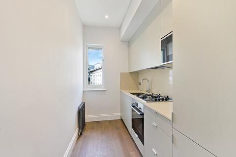 2 bedroom maisonette to rent, Great Russell Street, WC1B