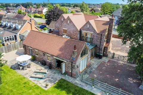 4 bedroom detached house for sale, Weston Lane, Bedworth CV12