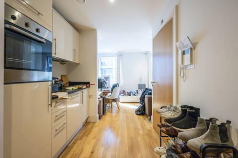 Studio to rent, Indescon Square, Canary Wharf, London, E14