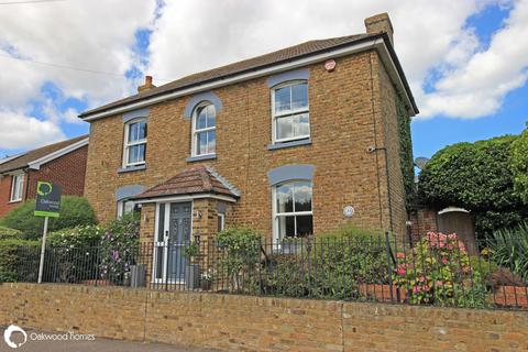 3 bedroom detached house for sale, Minster