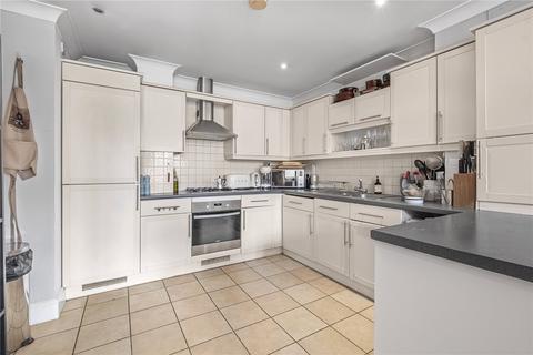 3 bedroom flat for sale, Ferndale Road, London, SW4