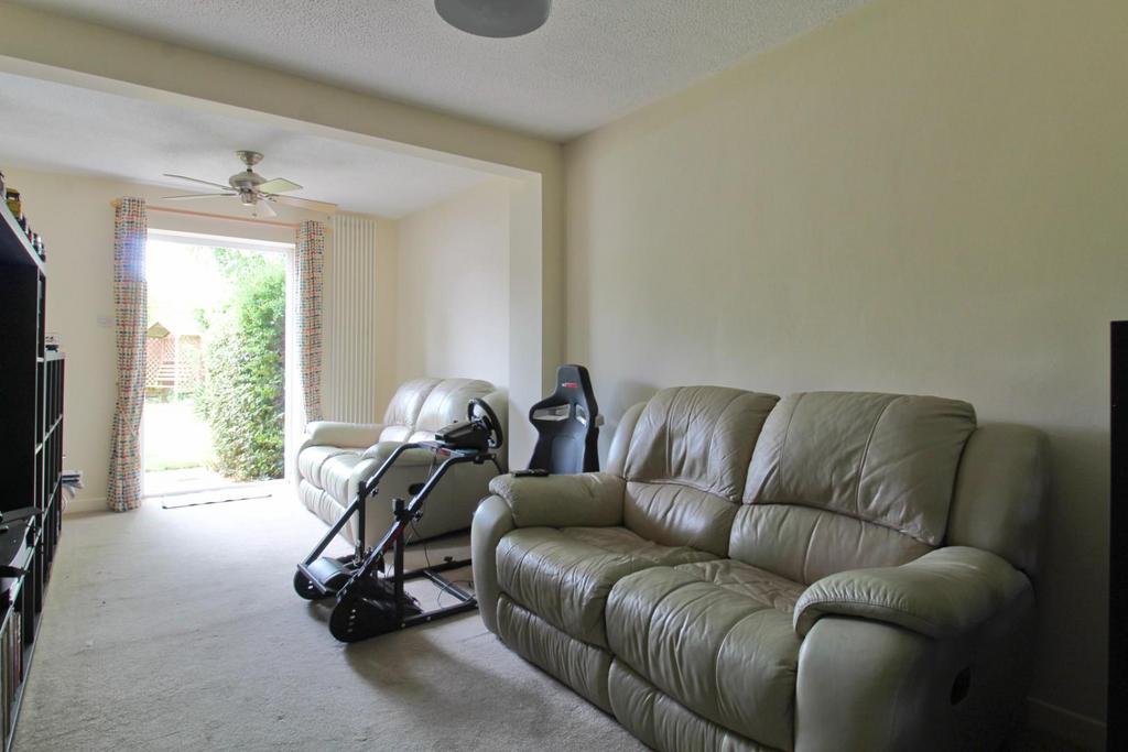 Lounge EH.jpg
