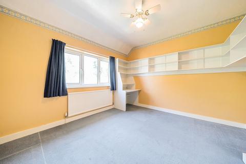 51 Howletts Lane, Ruislip, HA4 7RR