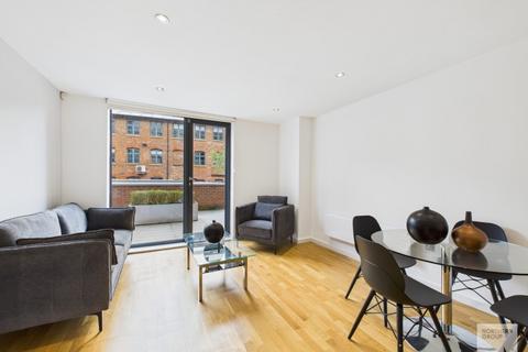 undefined, Apt G.18 :: Flint Glass Wharf