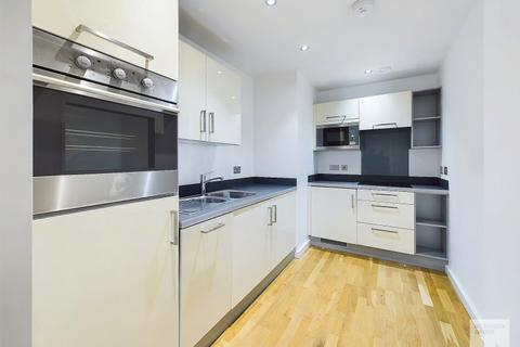 undefined, Apt G.18 :: Flint Glass Wharf