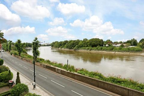 3 bedroom apartment for sale, Views Over The River Thames