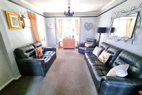 2 bedroom bungalow for sale, North Crescent, Southend-on-Sea, Essex, SS2