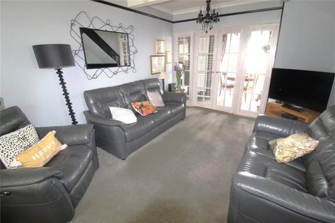 2 bedroom bungalow for sale, North Crescent, Southend-on-Sea, Essex, SS2