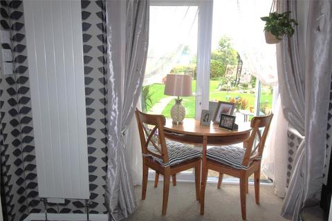 2 bedroom bungalow for sale, North Crescent, Southend-on-Sea, Essex, SS2