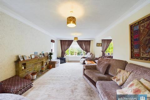 3 bedroom bungalow for sale, Highfield Gardens, Bradford, West Yorkshire, BD9