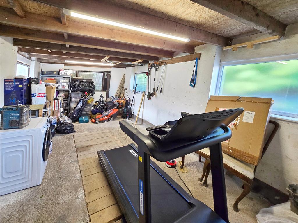 Garage & Log Burner