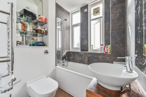 2 bedroom flat for sale, Shaftesbury Park Chambers, Shaftesbury Estate, London, SW11