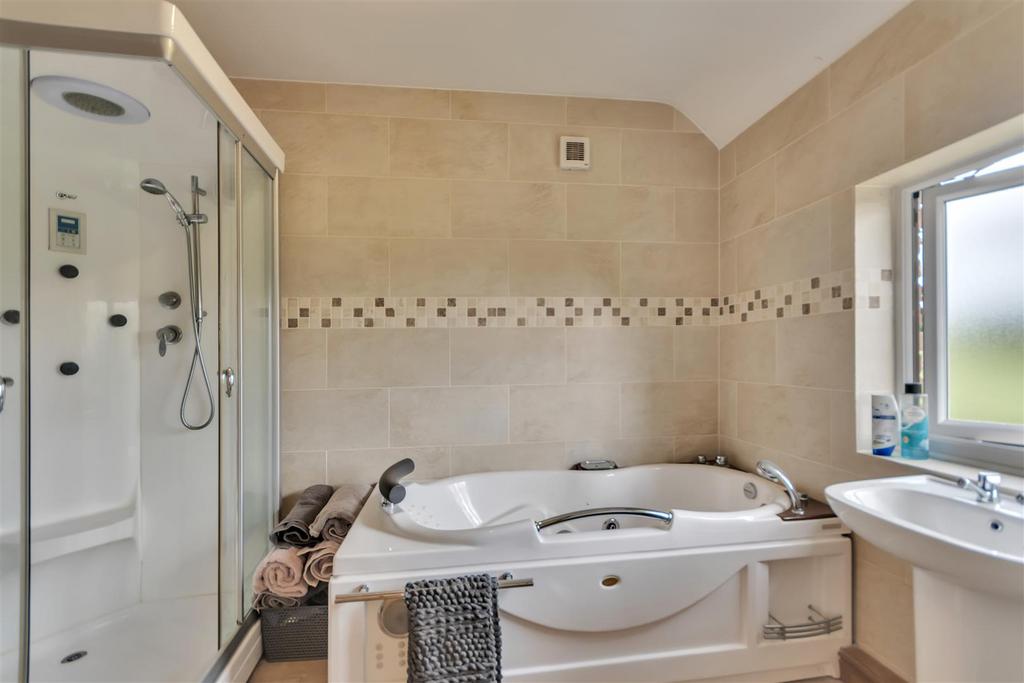 Ensuite.jpg