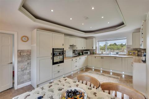 4 bedroom country house for sale, Chapel Lane, Threapwood