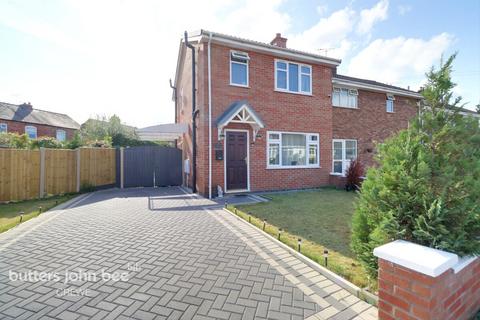 2 bedroom detached house for sale, Singleton Avenue, Crewe