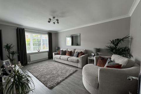 4 bedroom terraced house for sale, Mountbatten Drive, Eastbourne, East Sussex, BN23