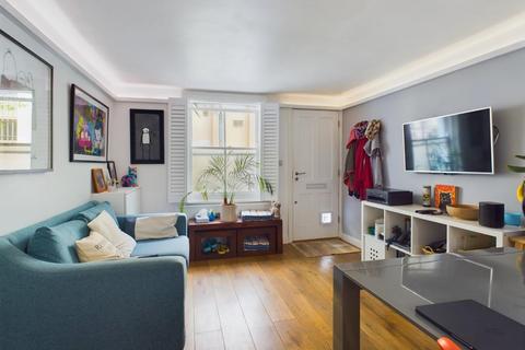 2 bedroom cottage for sale, Frederick Gardens, Brighton