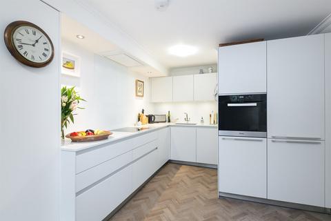 2 bedroom flat for sale, Lexham Gardens, London, W8