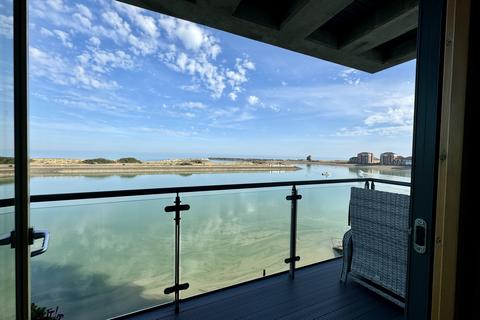 3 bedroom apartment for sale, Orvis Court, 5 Midway Quay, Eastbourne, East Sussex, BN23