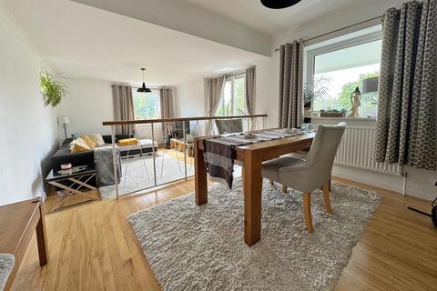 2 bedroom flat for sale, Godalming