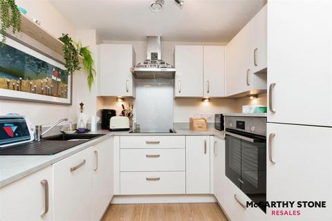 2 bedroom apartment for sale, Queen Elizabeth Place, Orchard Lane, Alton