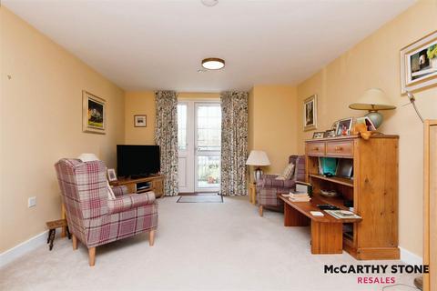 2 bedroom apartment for sale, Queen Elizabeth Place, Orchard Lane, Alton