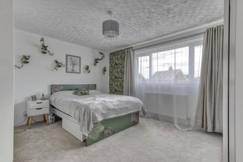 27 Bloomfield Close, Taunton, TA1 2EN