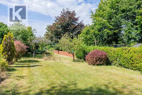 93 Ruden Way, Epsom, KT17 3LW