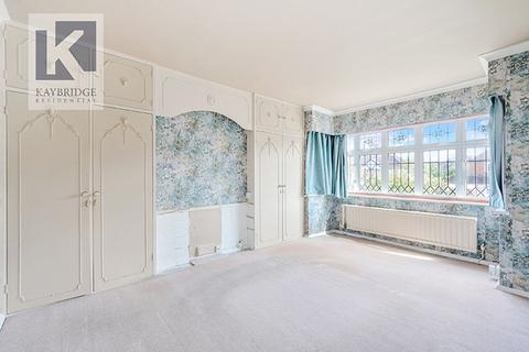 93 Ruden Way, Epsom, KT17 3LW