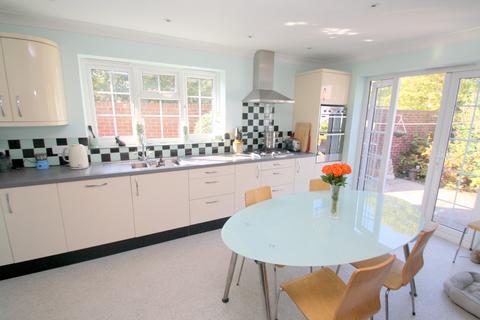 40 Orchard Way, Ashford, TW15 3AX