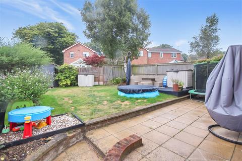 4 bedroom detached house for sale, Bullfinch Close, Poole, Dorset, BH17