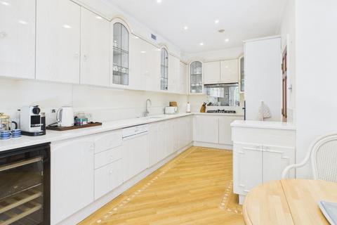 3 bedroom apartment for sale, Waterglades, Knotty Green, Beaconsfield, HP9