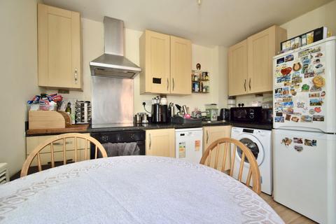 2 bedroom flat for sale, Brompton Road, Hamilton, Leicester, LE5