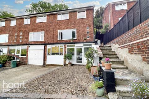 4 bedroom end of terrace house for sale, Whitby Close, Biggin Hill