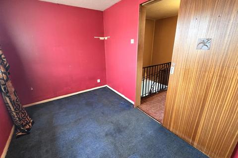 5 Bradbury Close, Chippenham, SN15 3TN