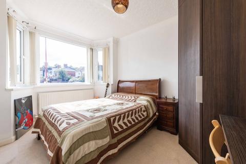 44 Dell Road, Birmingham, B30 2HZ