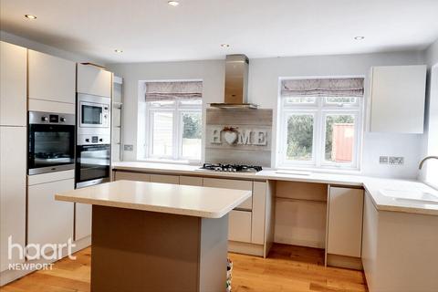 4 bedroom detached house for sale, Broad Street Common, Newport