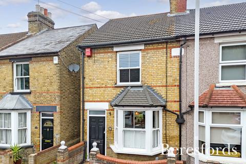 2 bedroom semi-detached house for sale, Malvern Road, Hornchurch, RM11